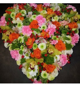 Le grand coeur de fleurs variées fleuriste leloup